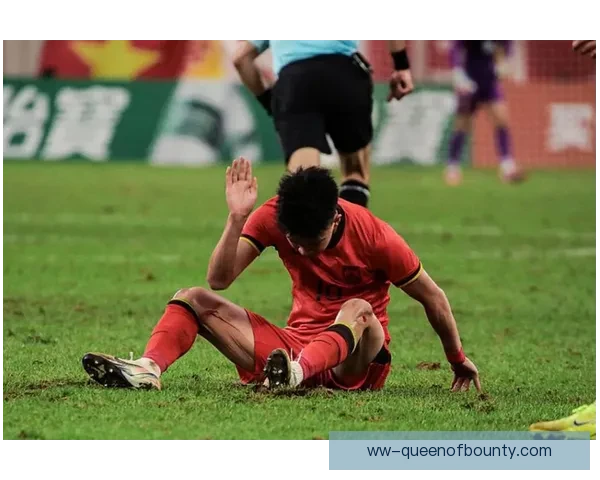 争议判罚左右战局中国男足十八强赛客场憾负卡塔尔出线前景骤然紧张